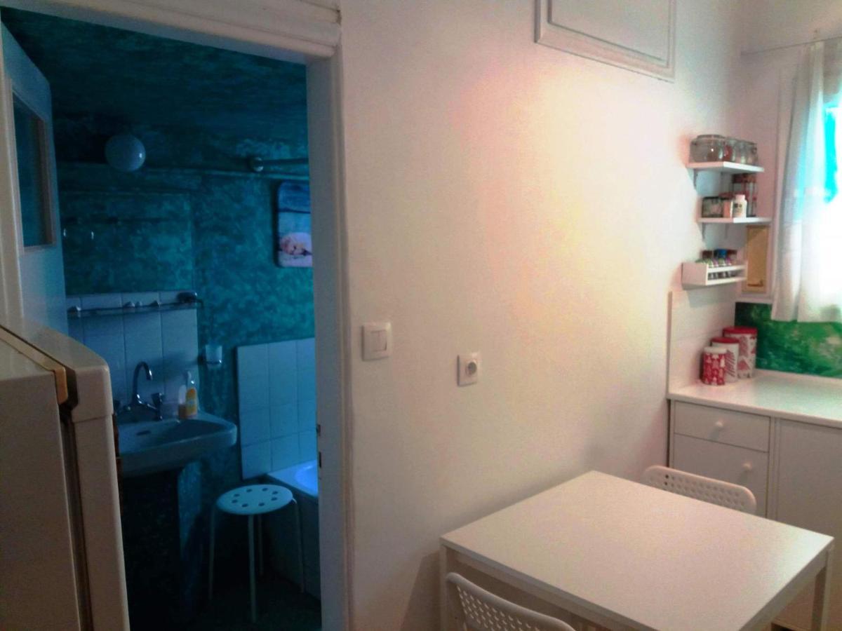 Renovated Apartment In The Center Of أثينا المظهر الخارجي الصورة