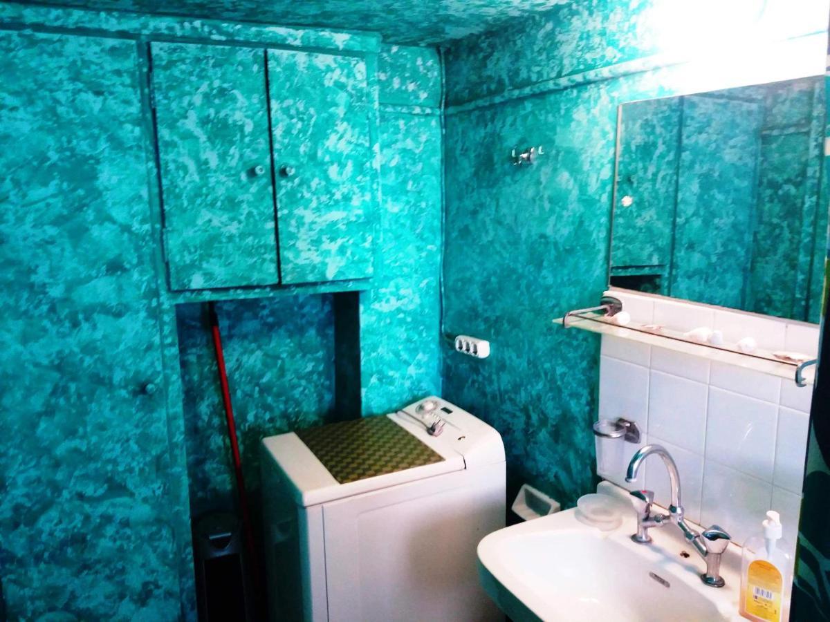 Renovated Apartment In The Center Of أثينا المظهر الخارجي الصورة